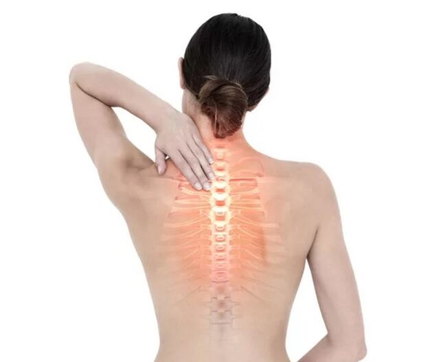 fájdalom a mellkasi gerincben osteochondrosissal
